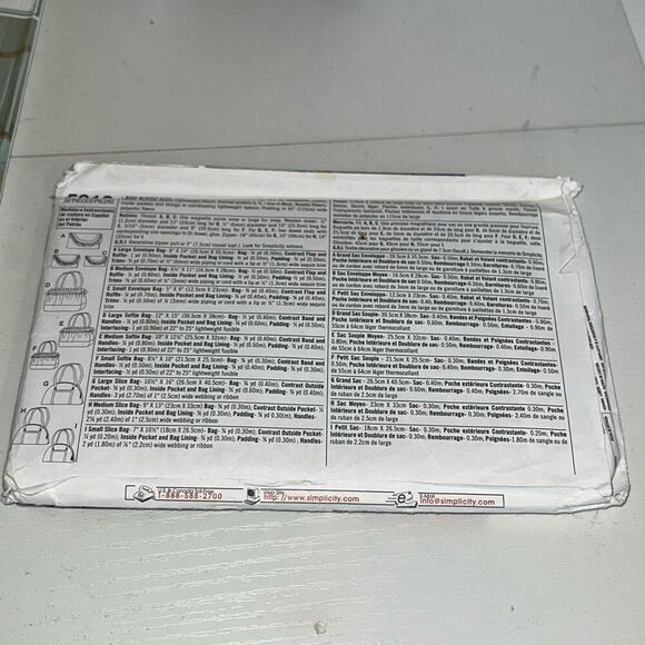 Lot 4 Craft Patterns Purse New Simplicity And Others Pillows Table Cloth Napkins - Picture 6 of 9